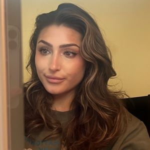 Meet your Posher, Amara